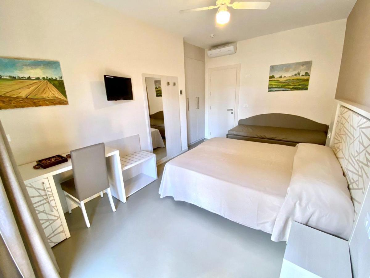 Hotel Maioli Misano Adriatico Zewnętrze zdjęcie