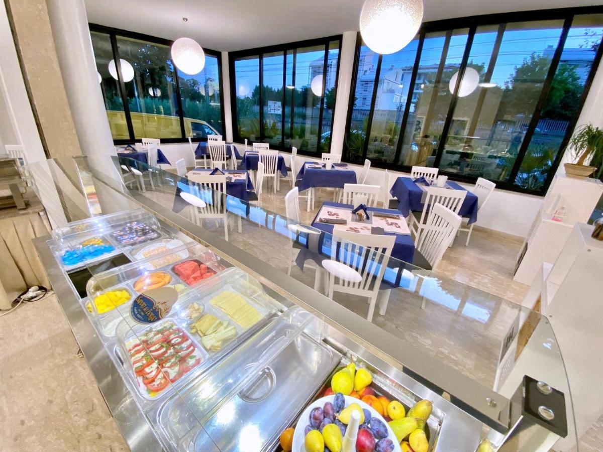 Hotel Maioli Misano Adriatico Zewnętrze zdjęcie