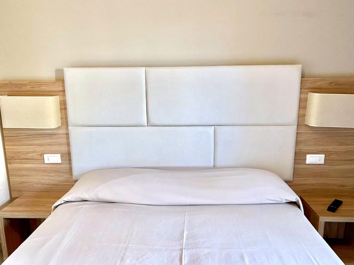 Hotel Maioli Misano Adriatico Zewnętrze zdjęcie