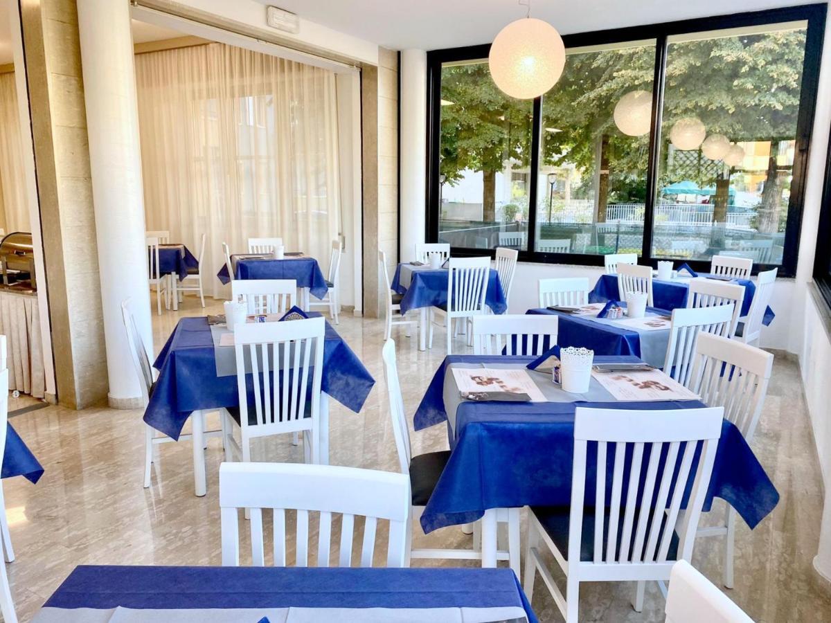 Hotel Maioli Misano Adriatico Zewnętrze zdjęcie