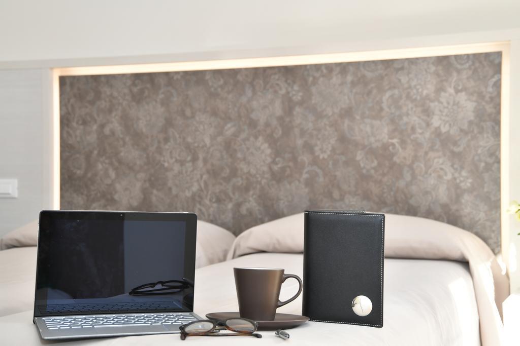 Hotel Maioli Misano Adriatico Zewnętrze zdjęcie